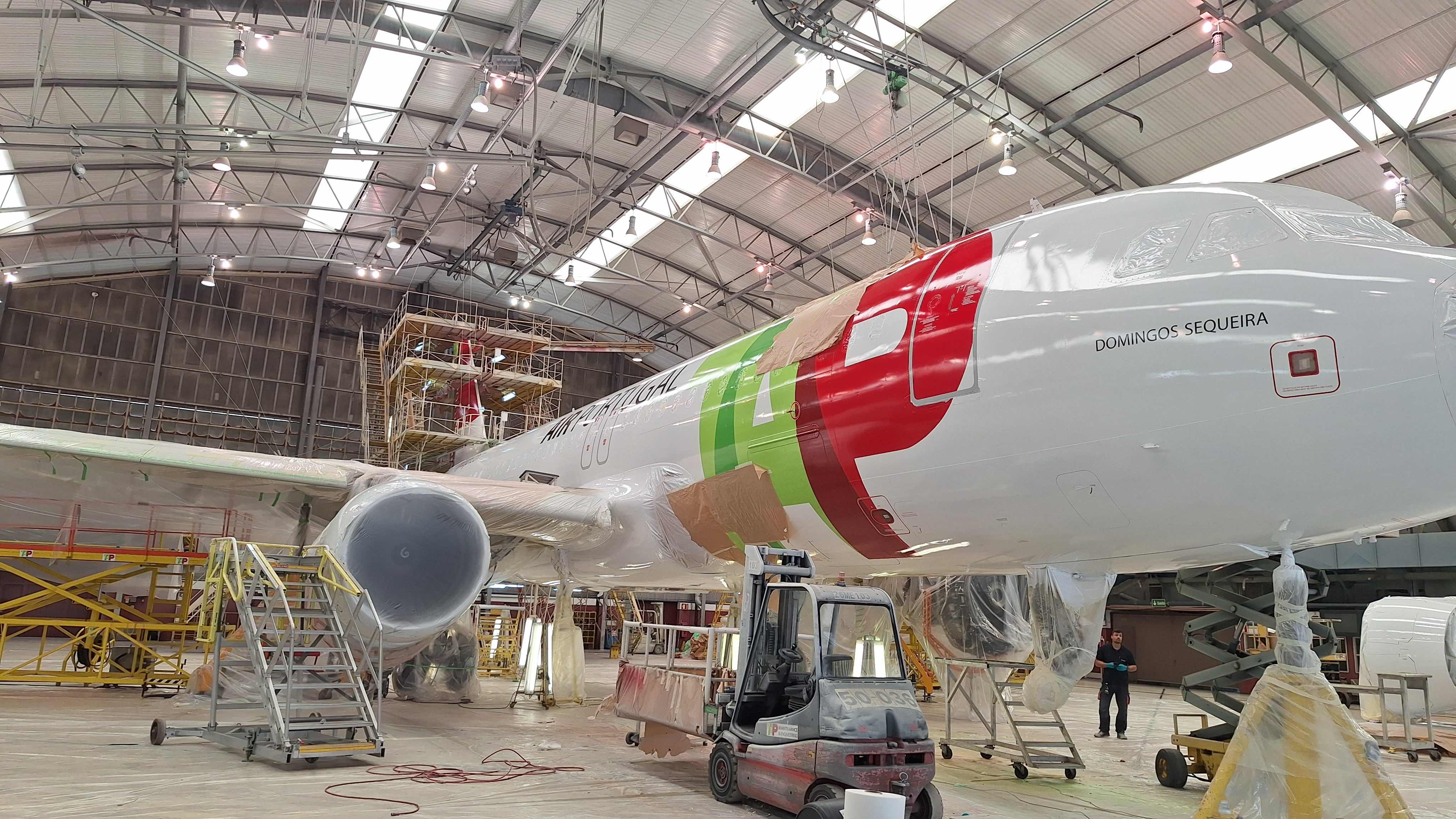 AkzoNobel lightens the load for TAP Air Portugal with more efficient aerospace coating